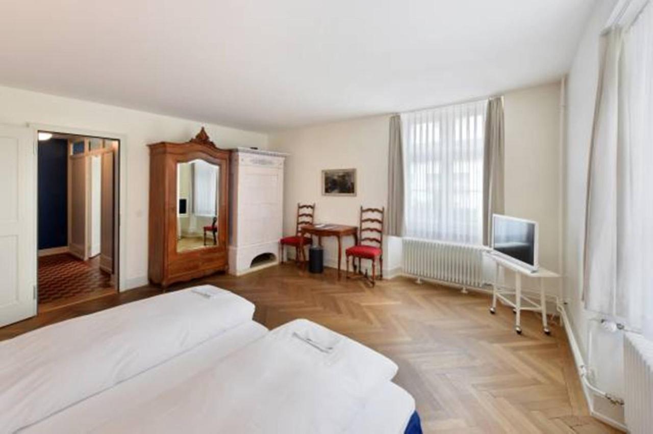 Hotel Im Schlosspark Binningen 객실 사진